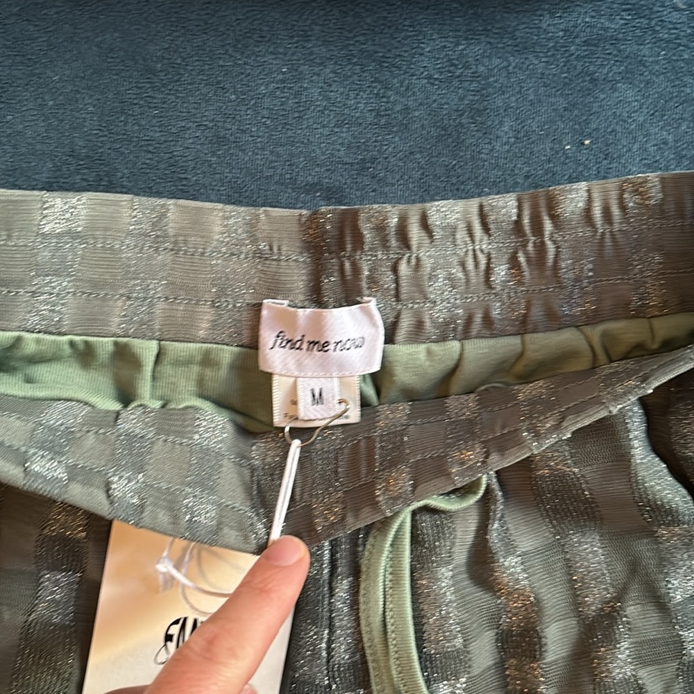 Two pair of find me now shorts! Glittery and relaxed in size M and L - Picture 2 of 4